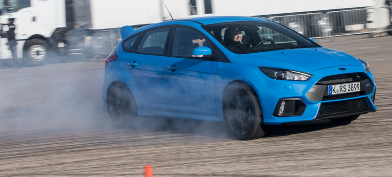 Illustration for article titled The 2016 Ford Focus RS Is God In Hatchback Form